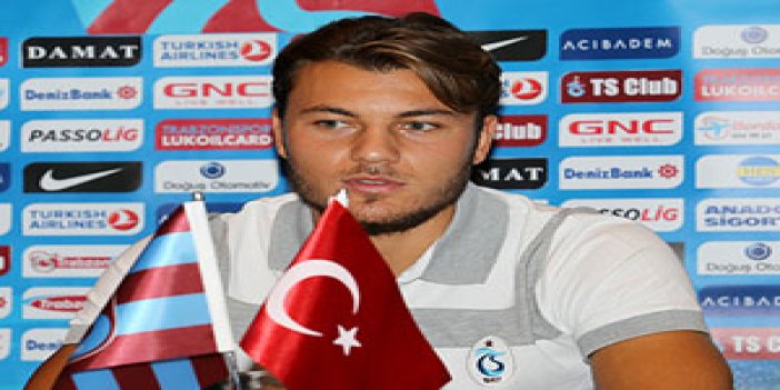 Trabzonsporlu futbolcuya Milli sürpriz!