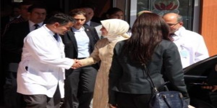 Sare Davutoğlu şehit eşinin doğumuna girdi