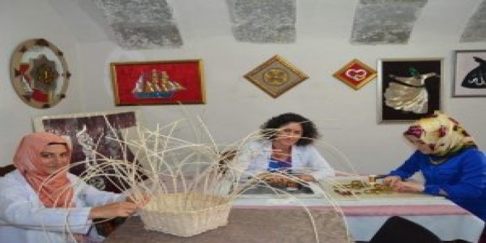Trabzonlu kadınlar hem öğreniyor hem kazanıyor