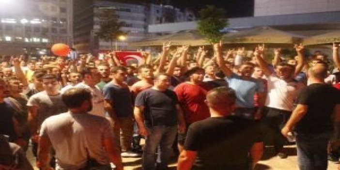 Bin kişilik grup HDP binasına saldırdı