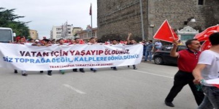 Trabzon’da ‘Teröre Lanet’ Yürüyüşü