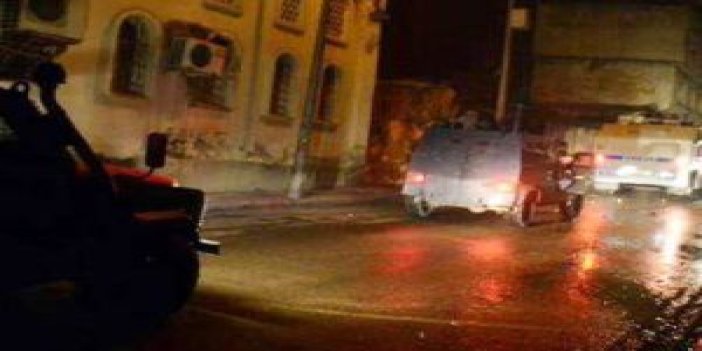 Hükümet konağına bombalı saldırı: 1 polis yaralı