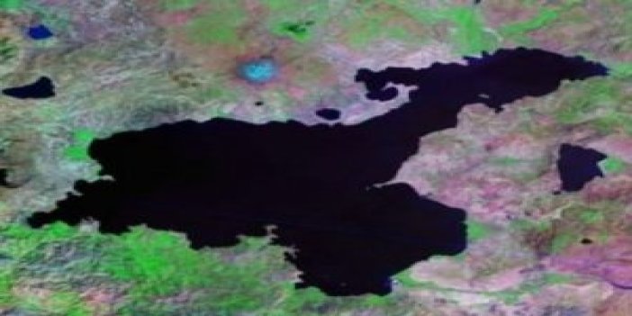 İran Van Gölü'nden su taşıyacak