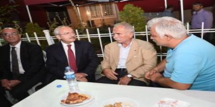 Kılıçdaroğlu, şehit binbaşının ailesini ziyaret etti