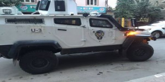 Diyarbakır’da asker ve polise saldırı