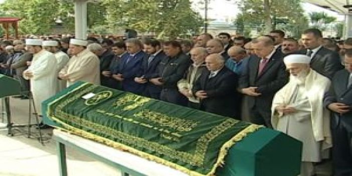 Erdoğan eşinin amcasının cenaze törenine katıldı