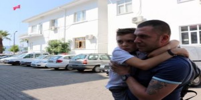 Üvey Türk babasından güçlükle ayrıldı