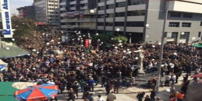 Terör saldırısını protesto eden gruplar Kızılay’a yürüdü