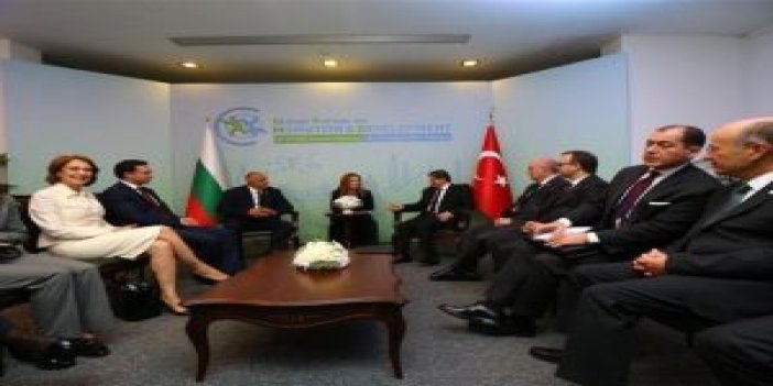 Başbakan Bulgar mevkidaşıyla bir araya geldi