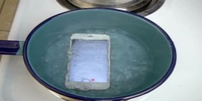 iPhone 6s’i fokur fokur kaynayan suya attılar