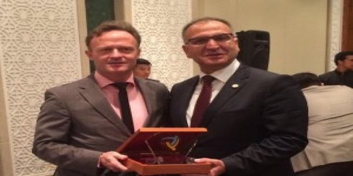 ISF'dan Trabzonlu başkan Pala'ya büyük onur