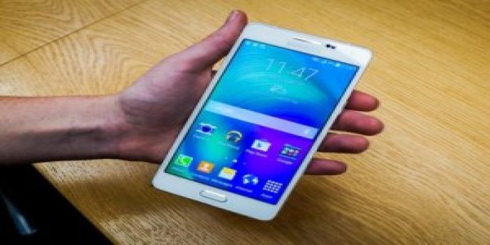 Samsung Galaxy A5 yenileniyor