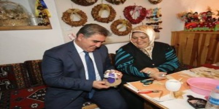 Başkan Özdemir Kültür Evlerini Dolaştı