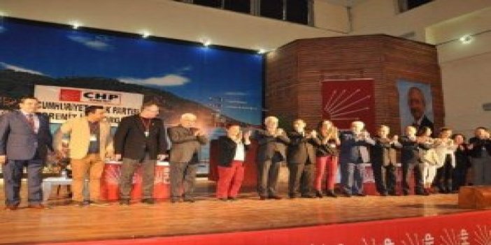 CHP Edremit İlçe Kongresinde Yenı İlçe Başkanı Yusuf Sel Oldu