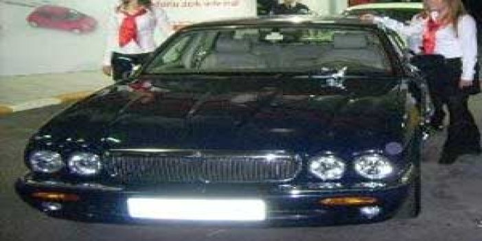 Kemal Sunal'ın Jaguar'ı satıldı