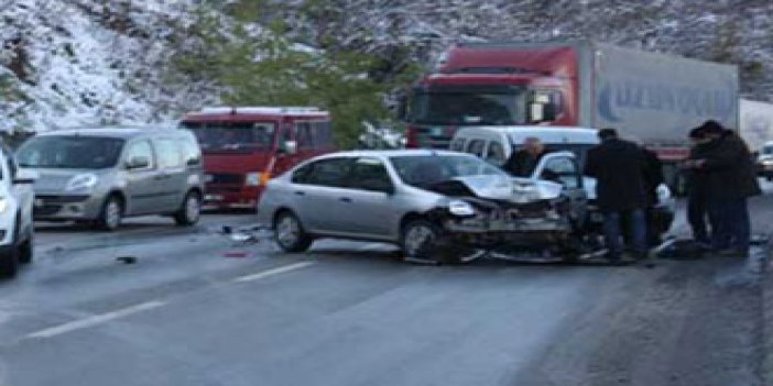 Akyazı'da zincirleme kaza: 10 araç birbirine girdi!