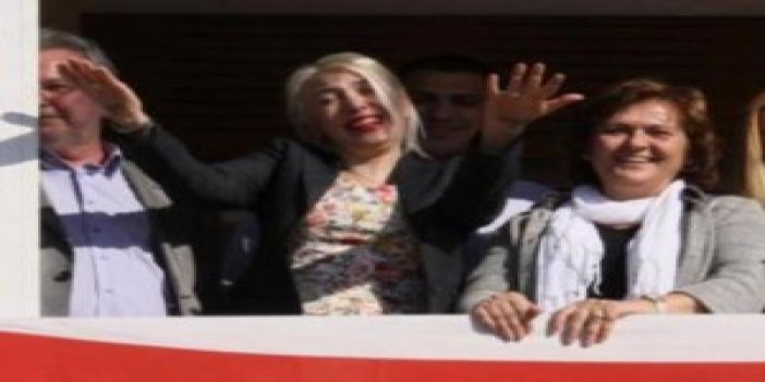 Erdoğan’a el işaretiyle hakarete 11 ay hapis