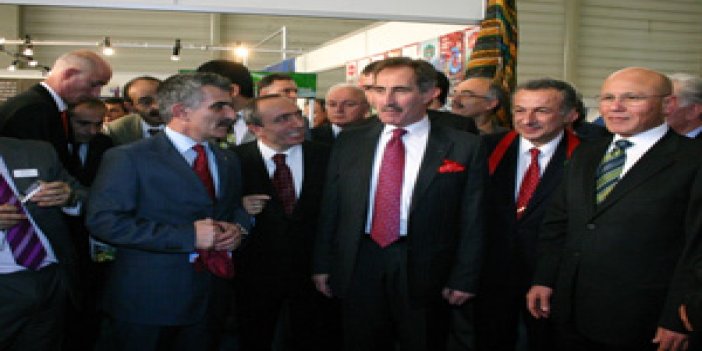 Mehmet Ali Talat'a TS kaşkolu