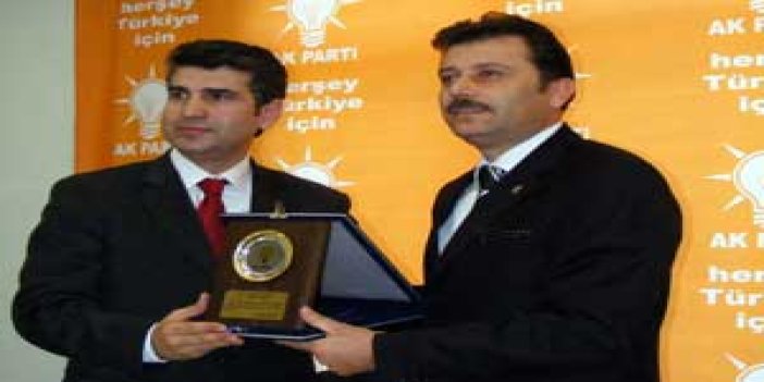 Trabzon AKP'de devir teslim