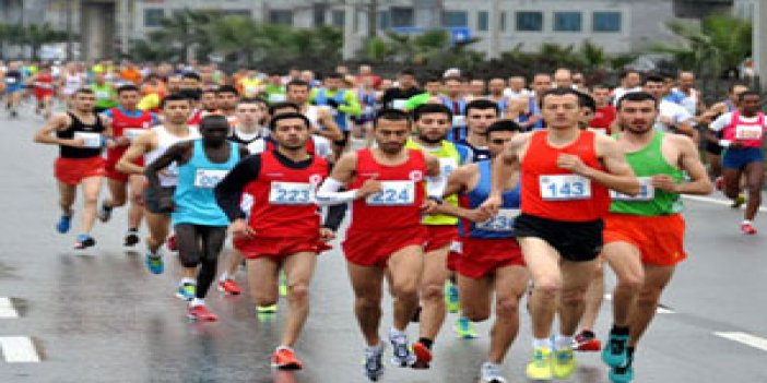 Trabzon'da yarı maratonu koşuldu