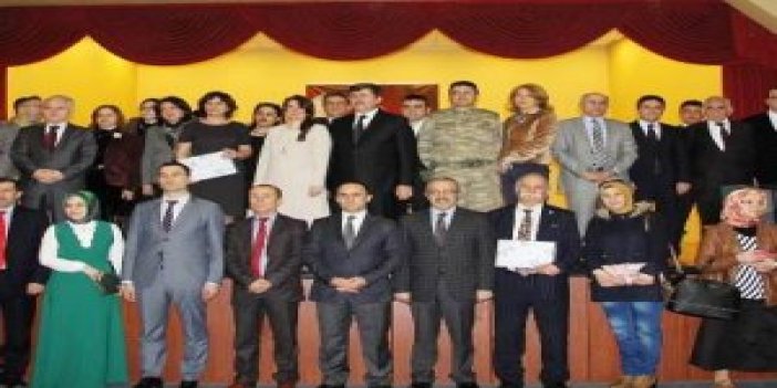 Trabzon'da anne ve babalara sertifika verildi