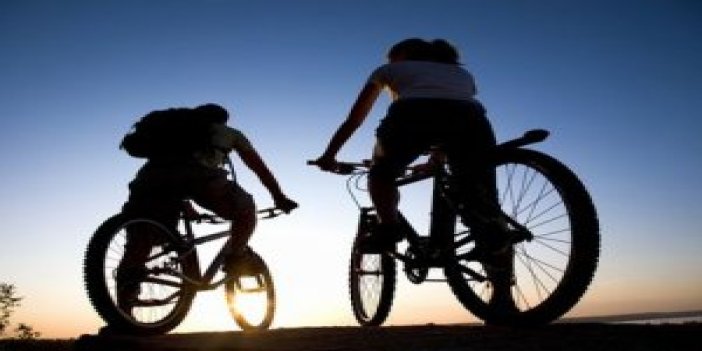 Hollanda'dan Kırgızistan'a bisikletle gitmek için Trabzon'dan geçecekler