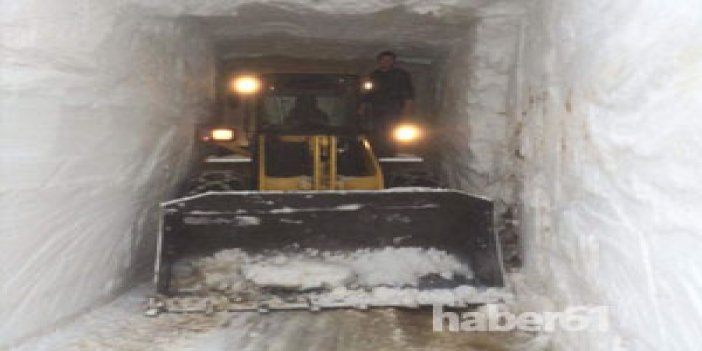 Trabzonda karın içinde tünel açtılar