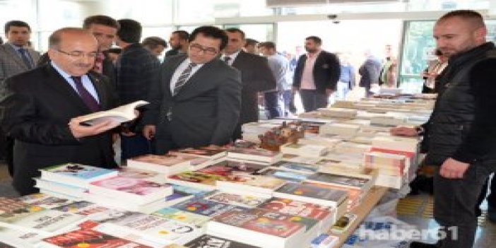 Trabzon'da kitap fuarı açıldı
