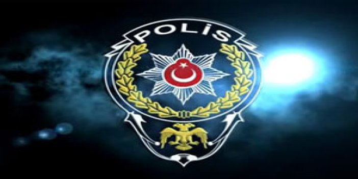 İzmir'de şüpheli araç yakalandı 4 gözaltı