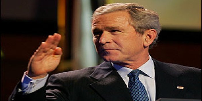 Bush'un kafasına ayakkabı attı