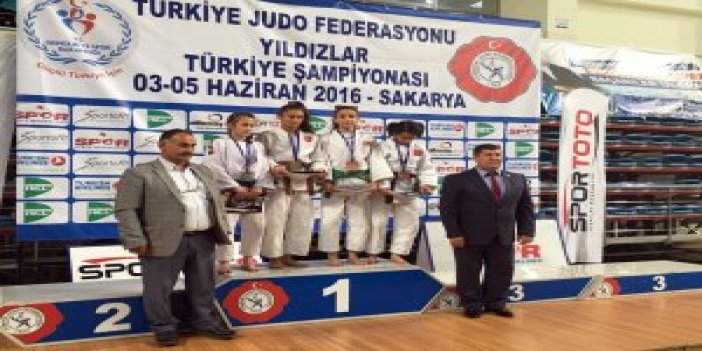 Trabzon'un kadın karatecilerinden büyük başarı