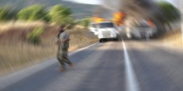 Hain PKK'lılar araç yaktı