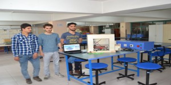 Giresun'da öğrenciler atık parçalardan 3D yazıcı yaptı