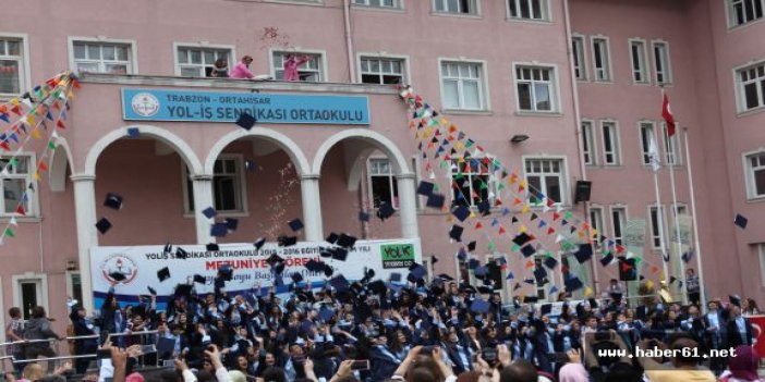 Trabzon'da mezuniyet sevinci