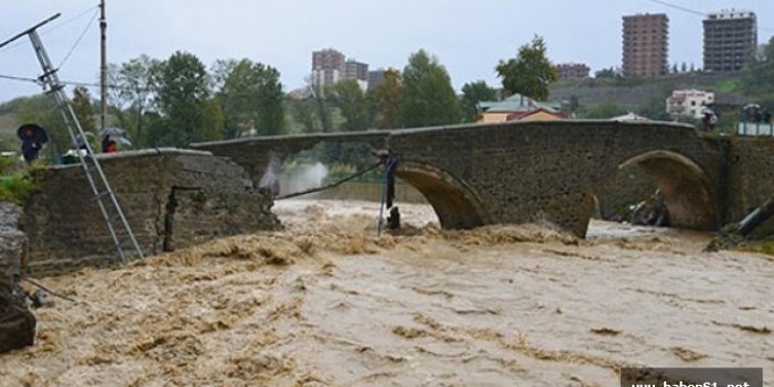 Trabzon'da şiddetli yağış: 1 ölü