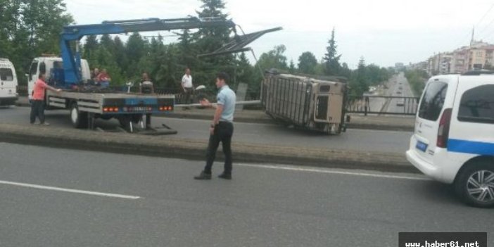 Trabzon'da kaza:Jeep yan yattı