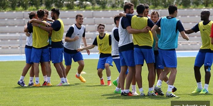 Trabzonspor'da gençlerin Ersun Yanal şansı