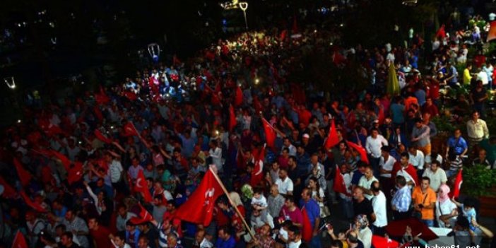 Trabzon'da darbe protestosu