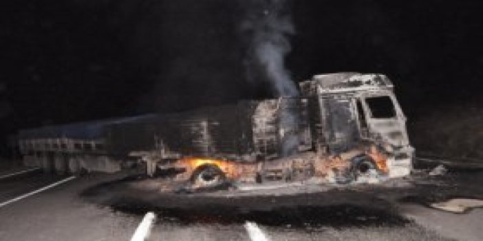 PKK araç yaktı