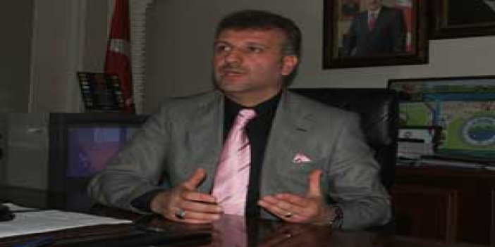 Trabzonlu Prof Akyüz'e destek