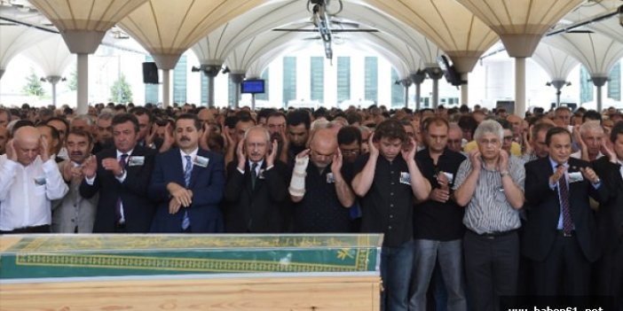 Kılıçdaroğlu eski başkanının cenaze töreninde