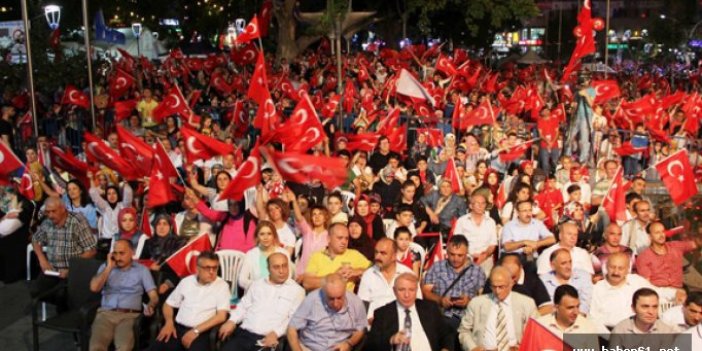 Trabzon Demokrasi dersi verdi