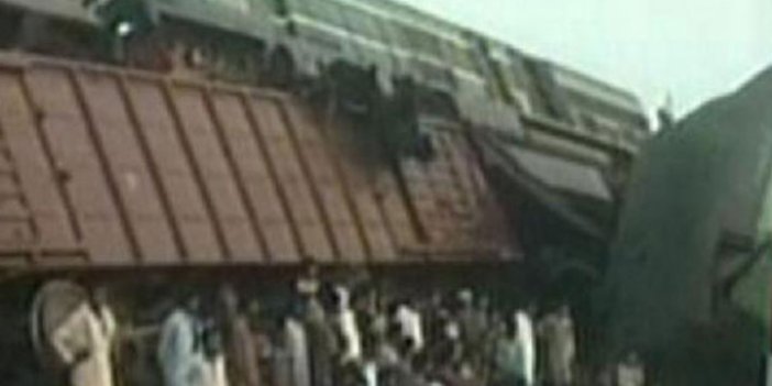 Tren kazası: 6 ölü 150 yaralı
