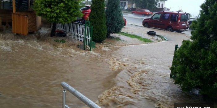 Trabzon'da Beşikdüzü ve Vakfıkebir sular altında