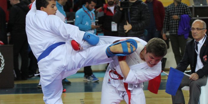 Rize'de karate şampiyonası başladı