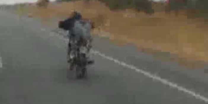 Motosikletle tehlikeli hareketler!
