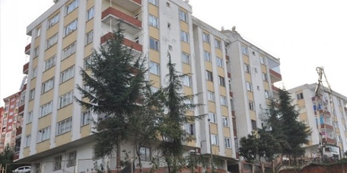 Trabzon'da bir bina boşaltıdı