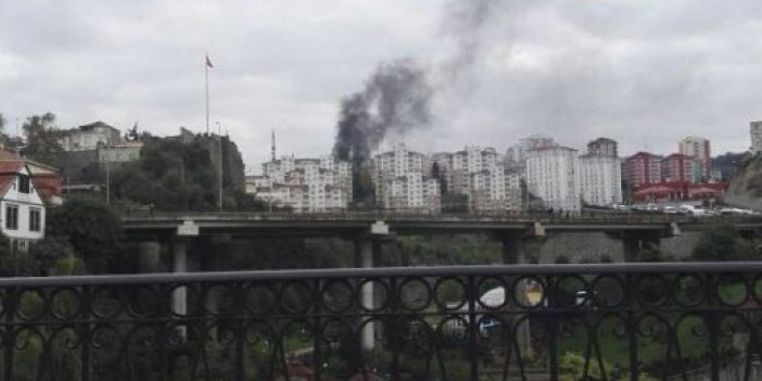 Trabzon'da ilköğretim okulunda korkutan yangın