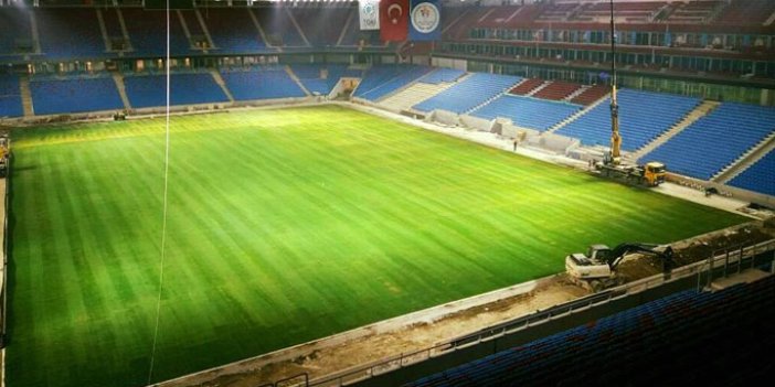 Akyazı Stadında Çim serimi tamamlandı