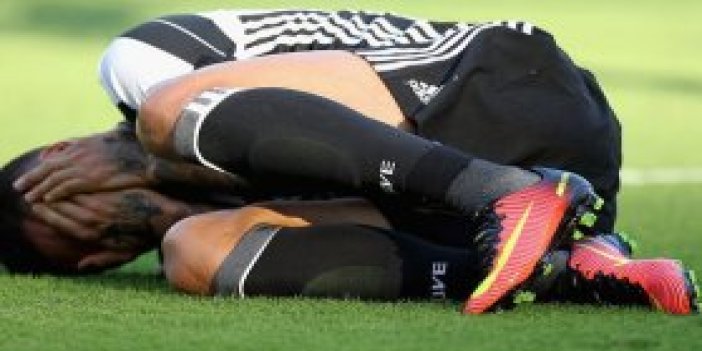 Juventus'un yıldızının ayağı kırıldı